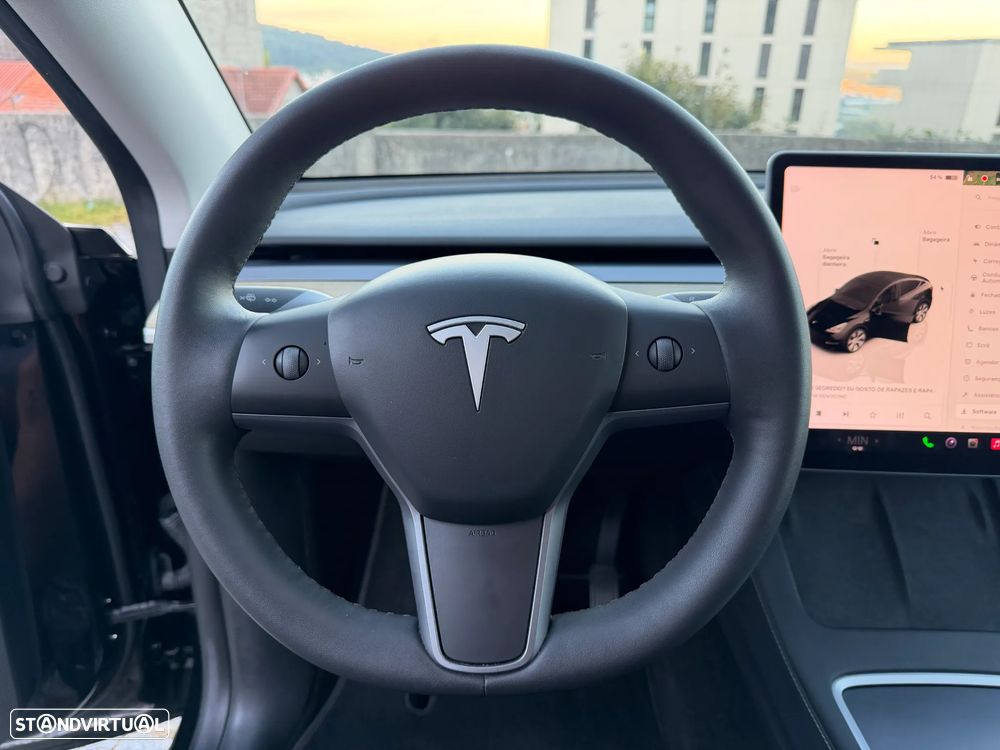 Tesla Model Y RWD - 5