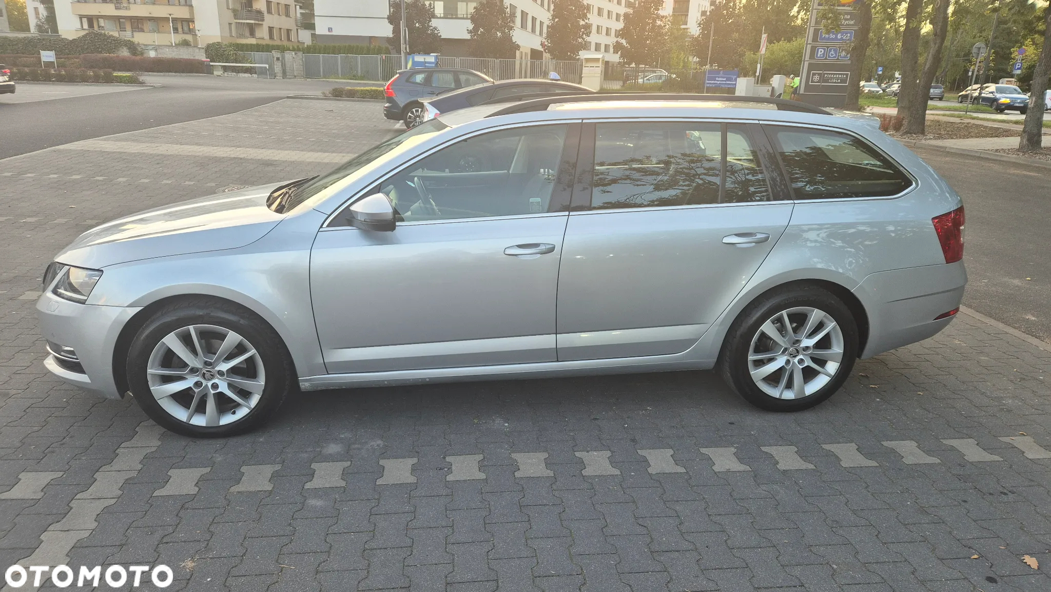 Skoda Octavia 2.0 TDI Style DSG - 3