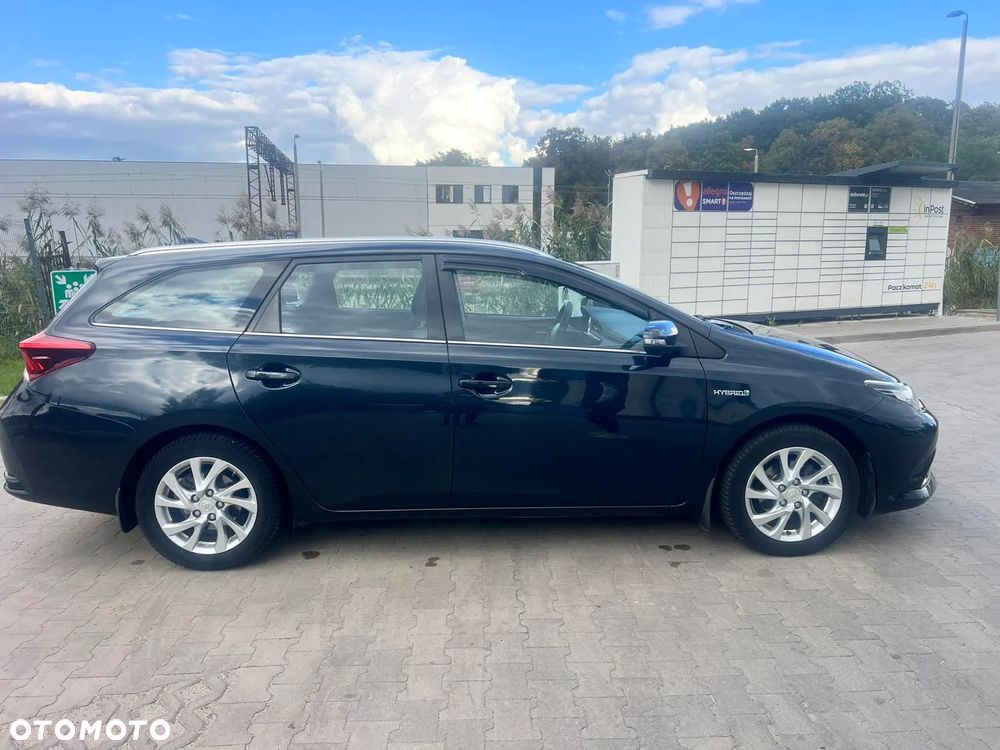 Toyota Auris 1.8 HSD Luna - 4