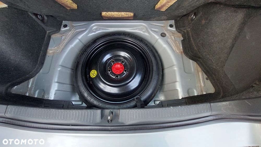 Toyota Auris 1.6 Dynamic - 8