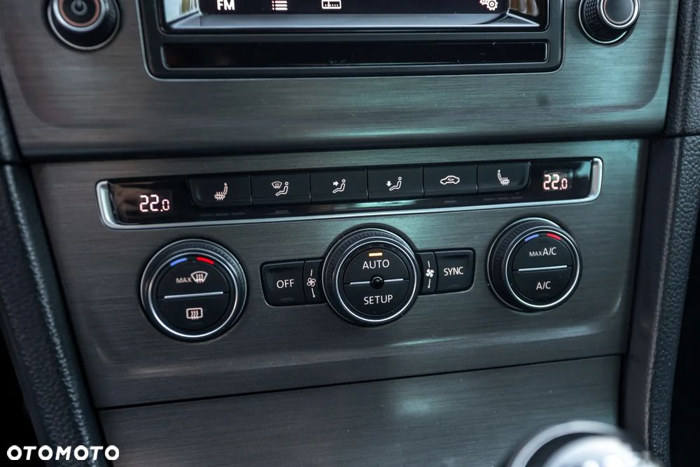 Volkswagen Golf - 27