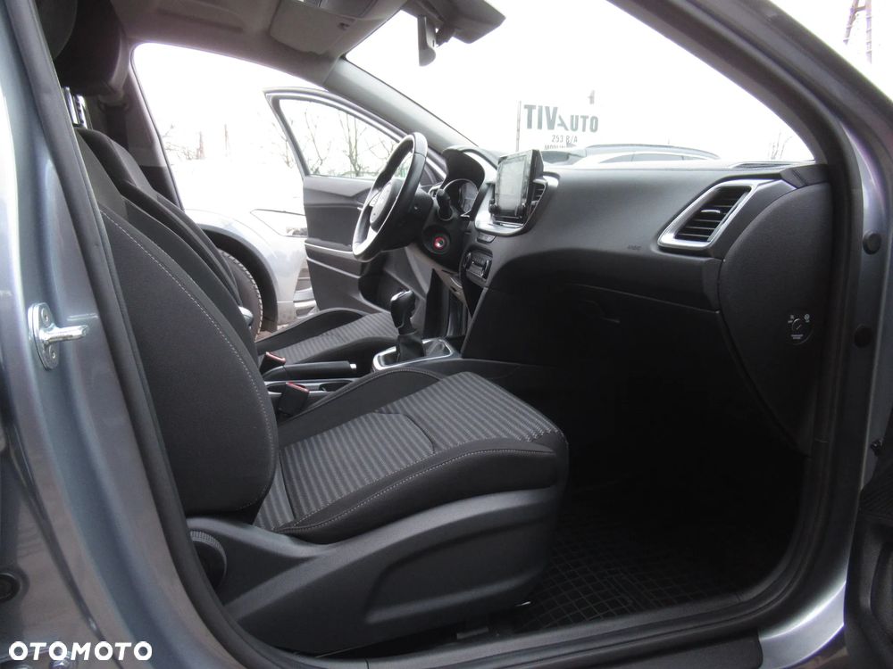 Kia Ceed 1.5 T-GDI M - 9