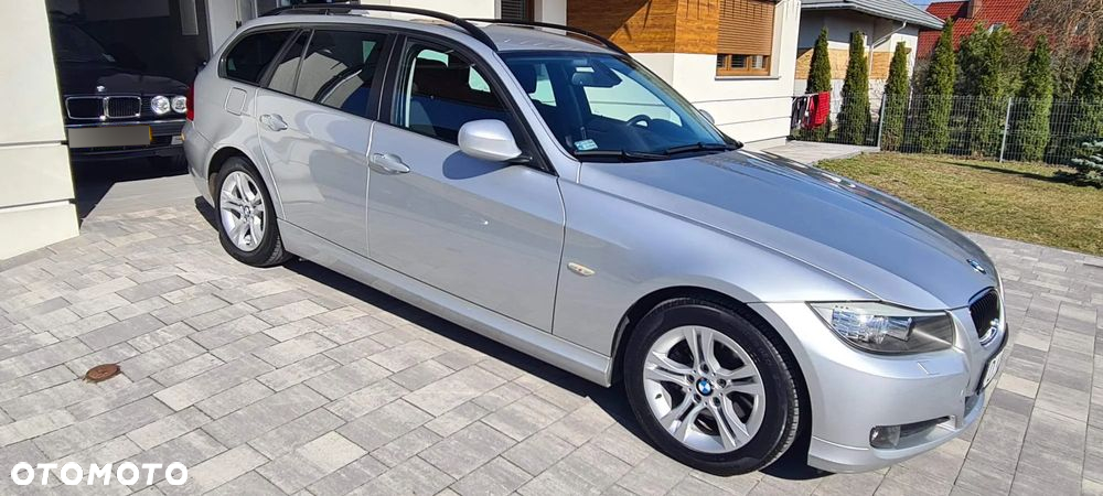 BMW Seria 3 320d DPF Touring - 2