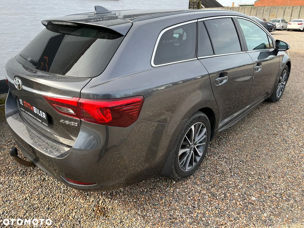 Toyota Avensis 1.8 Executive - 16