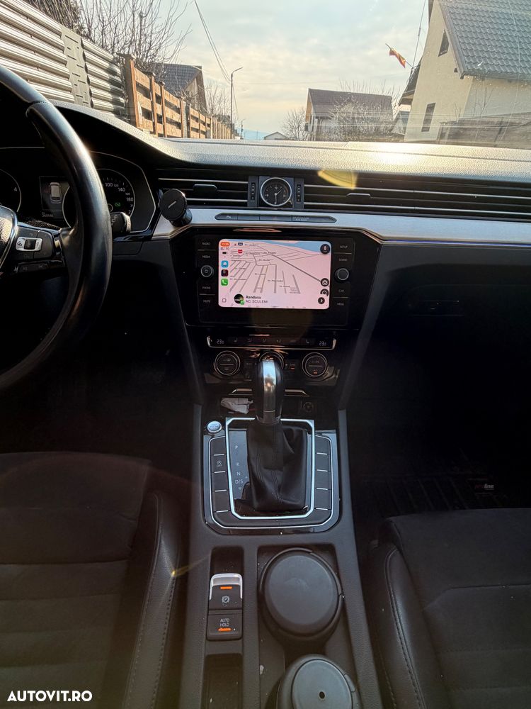 Volkswagen Passat 2.0 TDI DSG Comfortline - 4