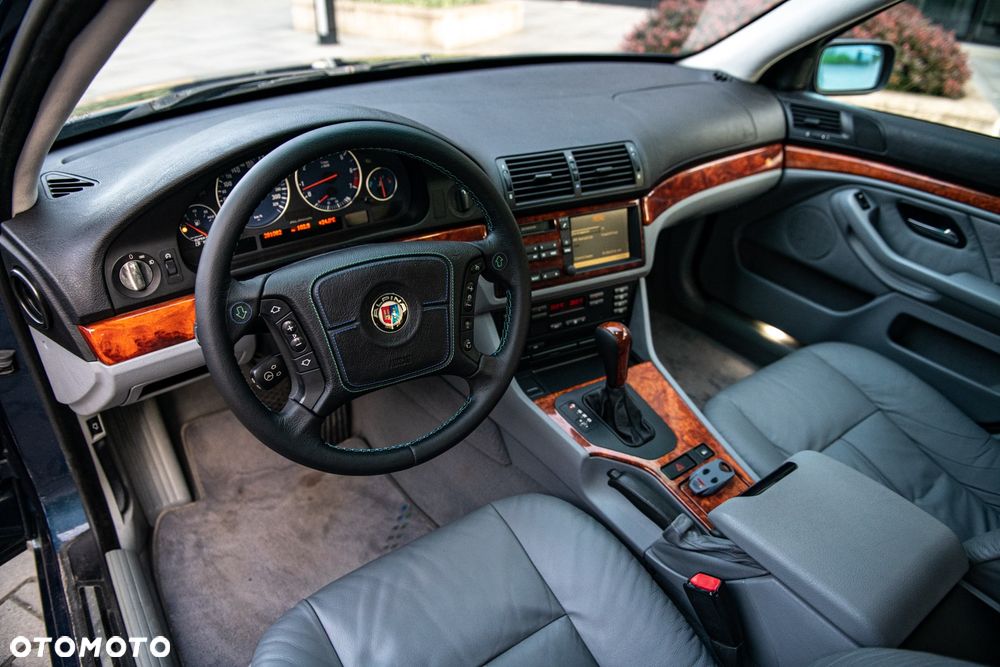 BMW-ALPINA B10 V8S touring Switch Tronic - 10