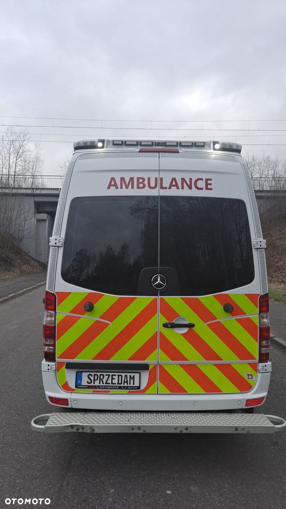 Mercedes-Benz Sprinter 319 CDI Ambulans karetka - 28