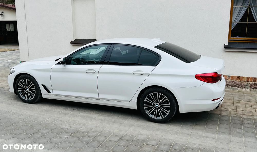 BMW Seria 5 520i GPF Sport Line sport - 21