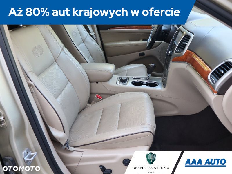 Jeep Grand Cherokee - 10