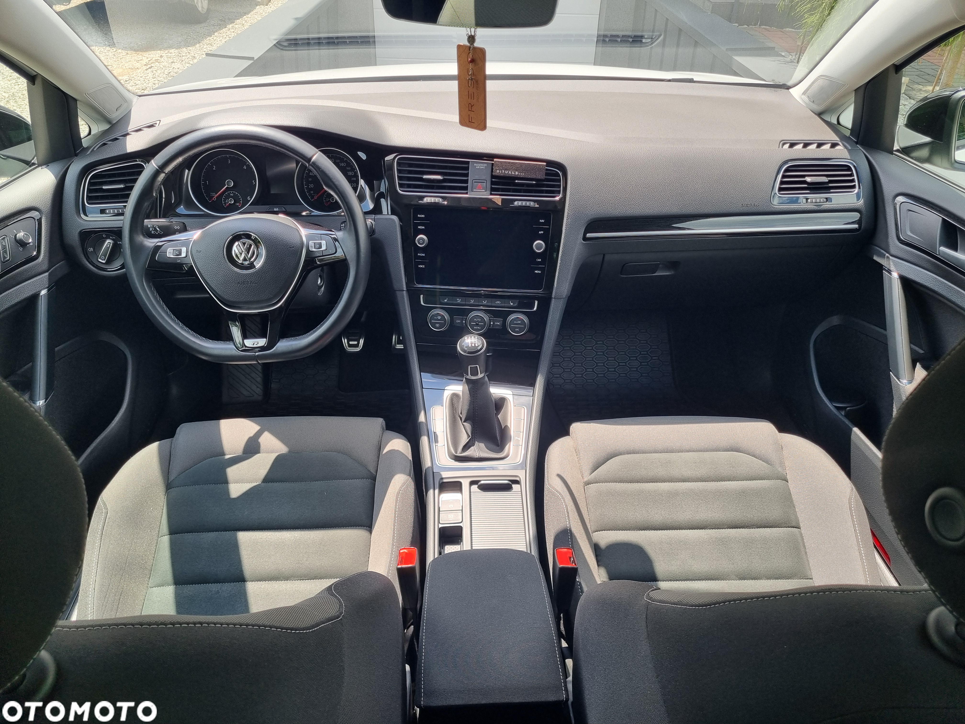 Volkswagen Golf 2.0 TDI (BlueMotion Technology) Highline - 14