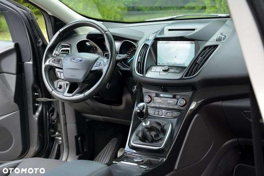 Ford Kuga 1.5 EcoBoost 2x4 Titanium - 20