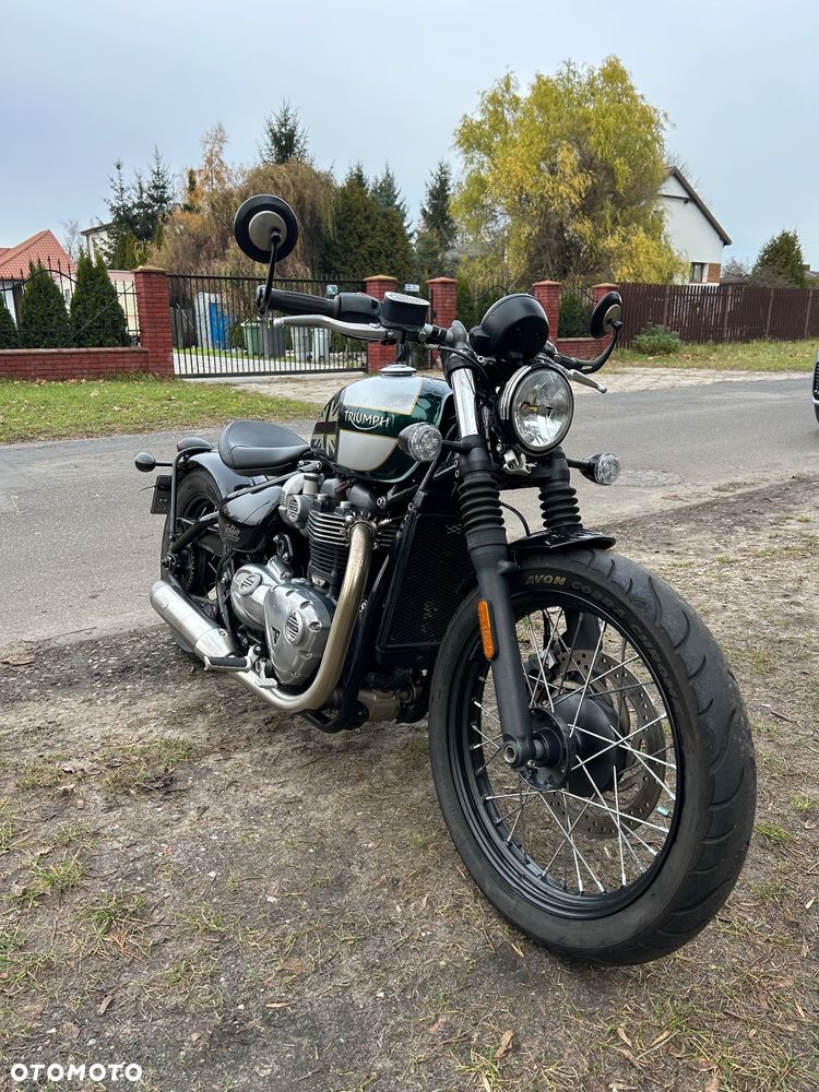 Triumph Bonneville Bobber - 7