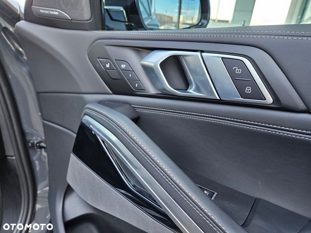 BMW X6 xDrive40d mHEV - 29