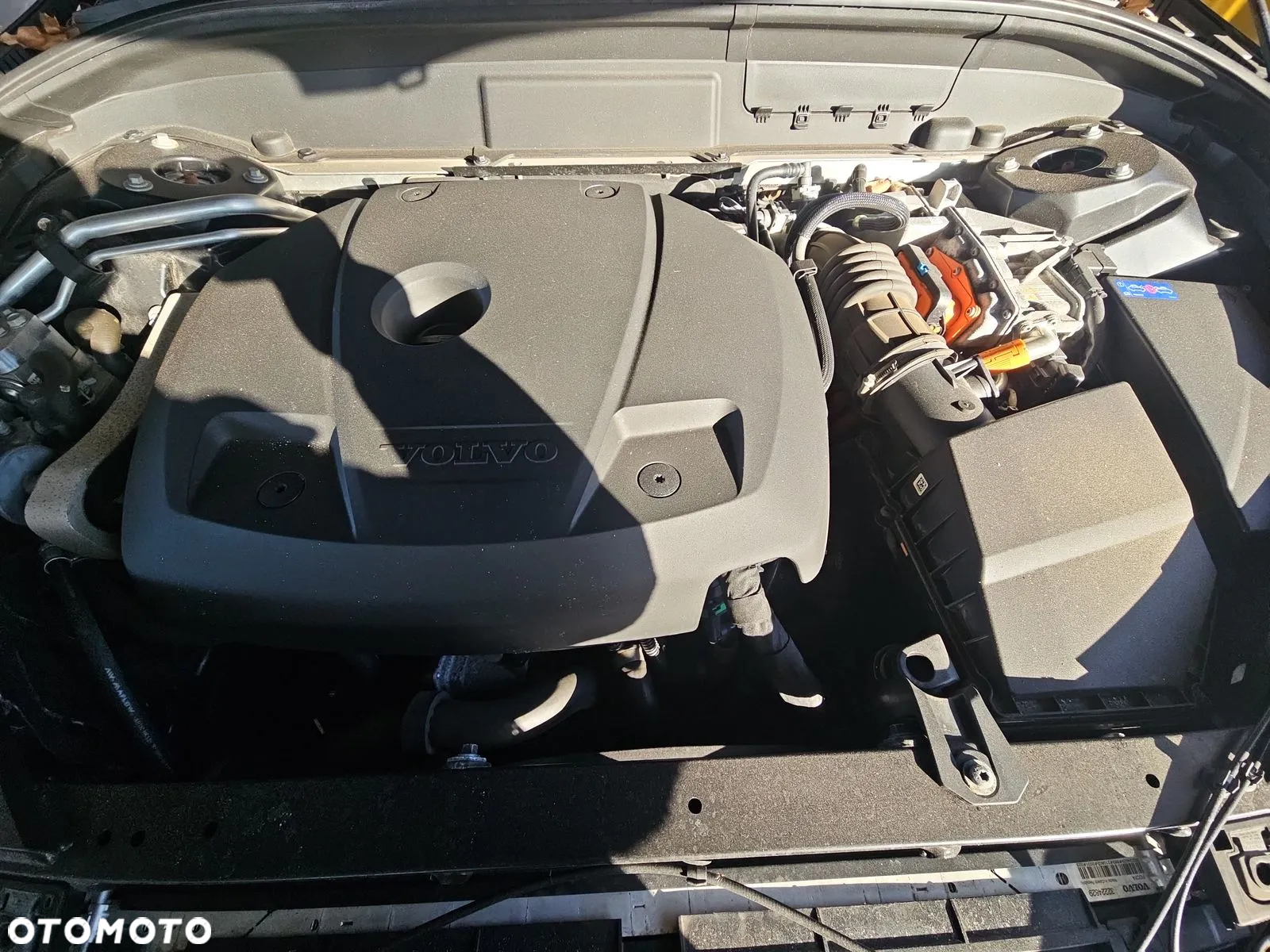 Volvo XC 60 T8 AWD Plug-In Hybrid R-Design - 8
