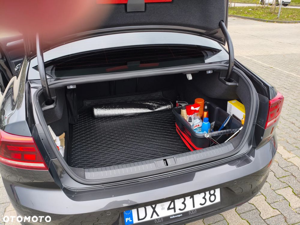 Volkswagen Passat 1.5 TSI EVO Business - 9
