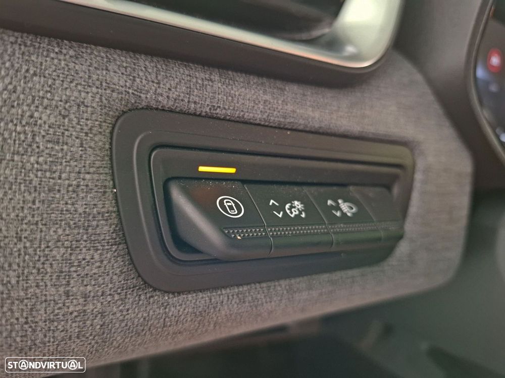 Renault Clio 1.0 TCe Evolution Bi-Fuel - 22