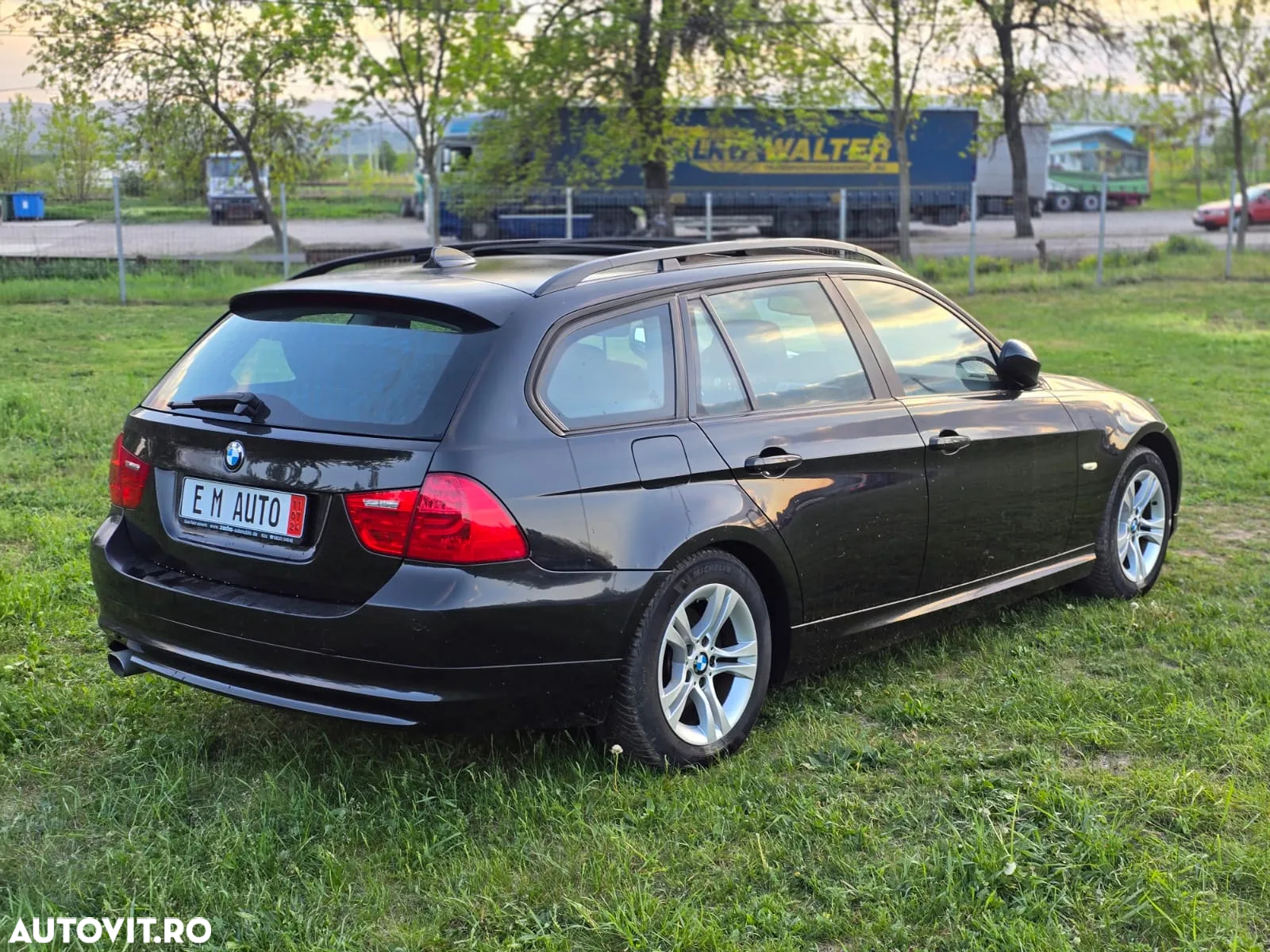 BMW Seria 3 318d DPF Touring - 5
