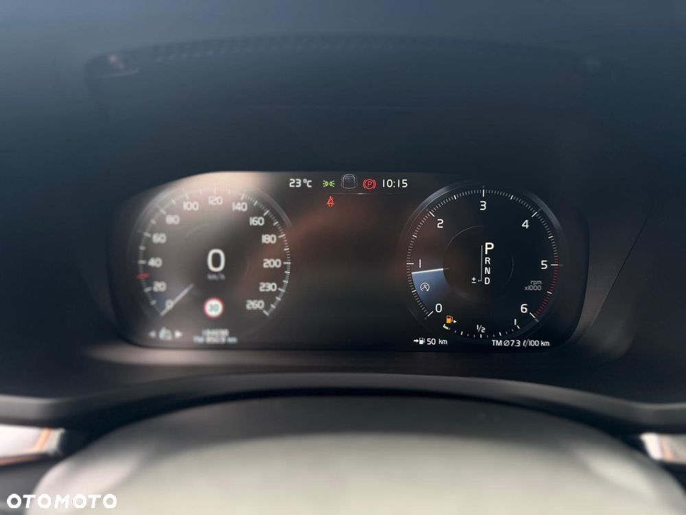 Volvo V60 D4 AWD Geartronic R-Design - 31