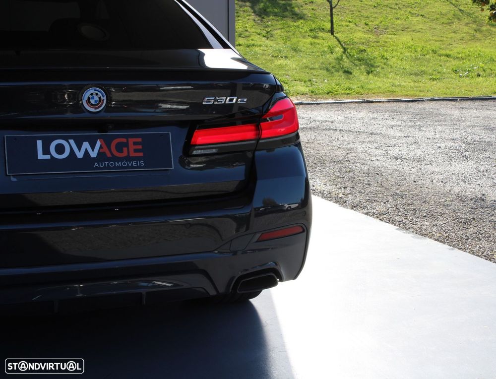 BMW 530 e Pack 50 anos M - 32