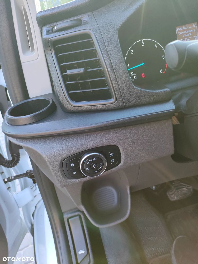 Ford TRANSIT CUSTOM 2021r 2,0 TDCI 170 KM AUTOMAT L1H2 DUBEL DRZWI EURO VI CENA BRUTTO VAT 23% - 19