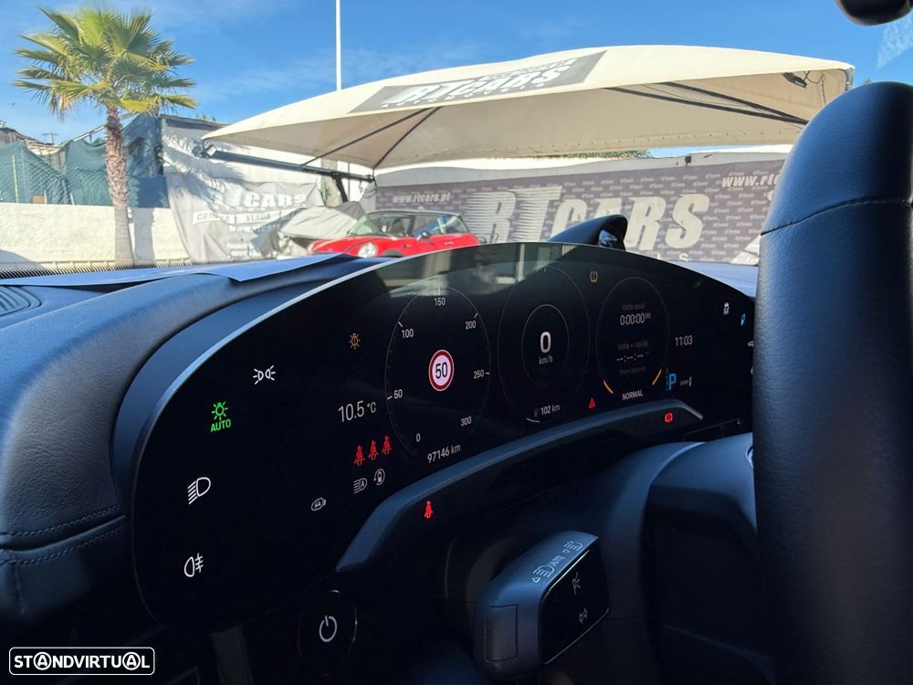 Porsche Taycan 4S - 29