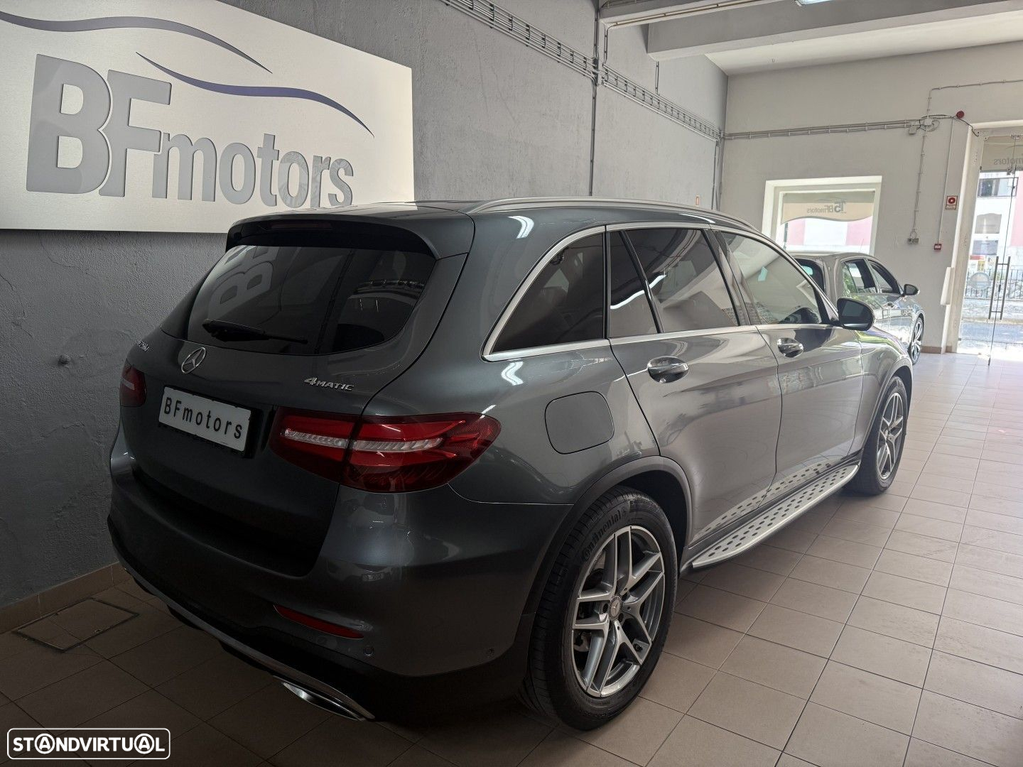 Mercedes-Benz GLC 250 d 4Matic 9G-TRONIC AMG Line - 4