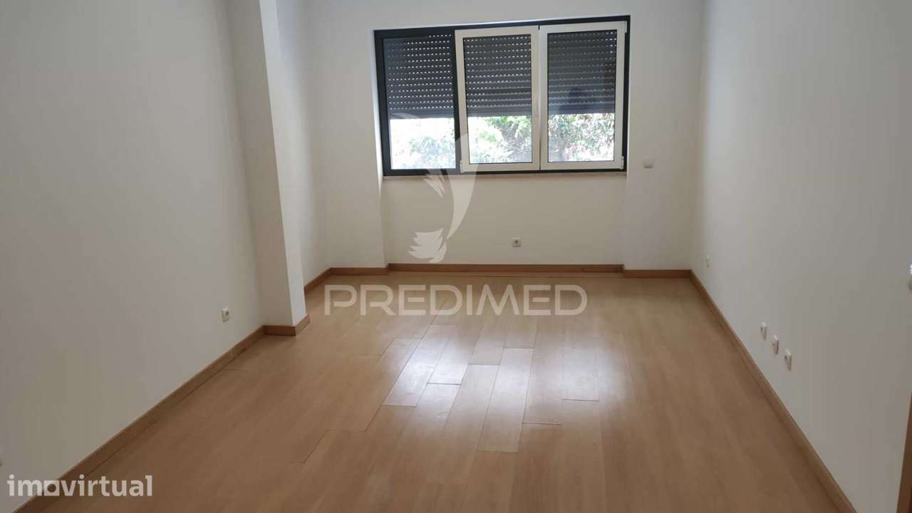 Centro Algés - T2 Remodelado - Grande imagem: 5/15