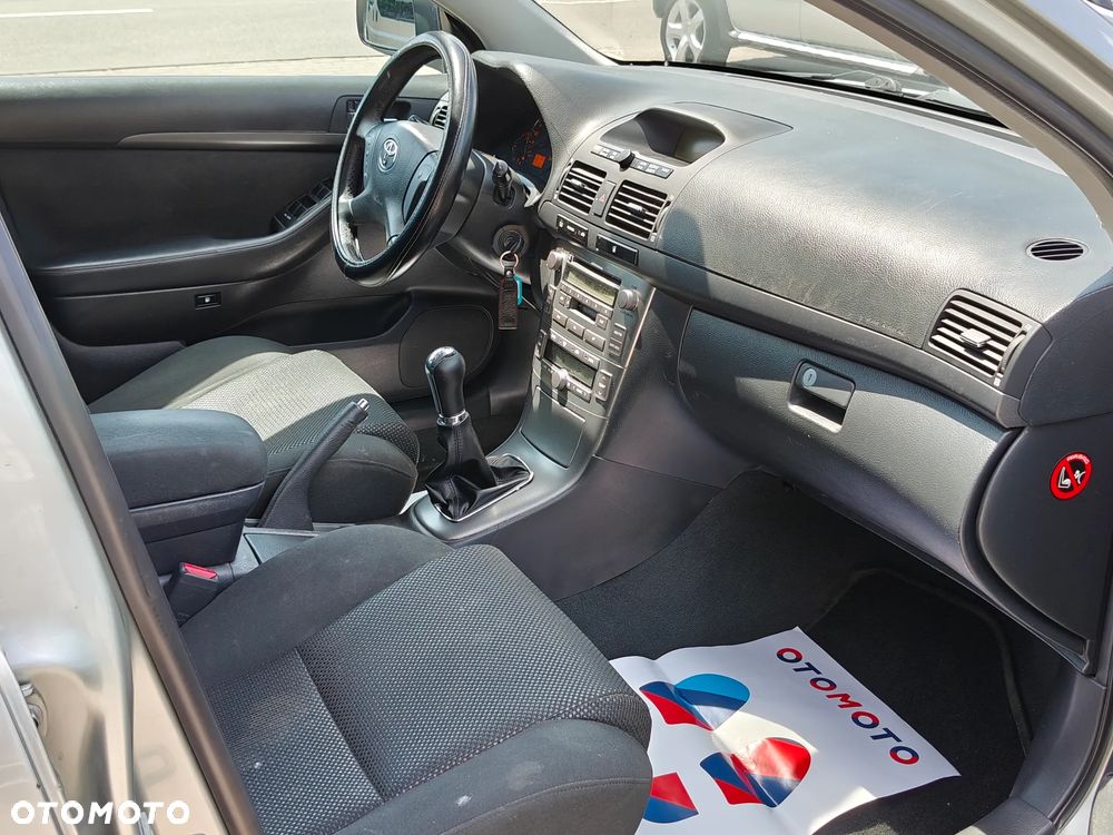 Toyota Avensis 2.0 VVT-i Executive - 7