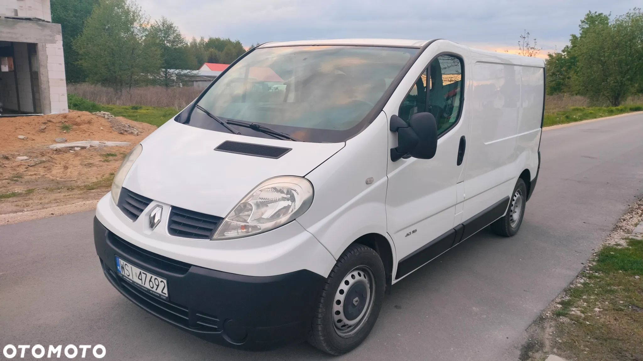 Renault TRAFIC - 1