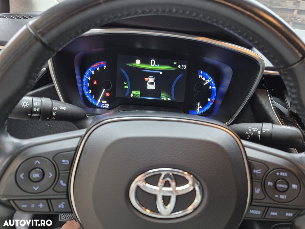 Toyota Corolla Sedan 1.8 HSD Dynamic - 3