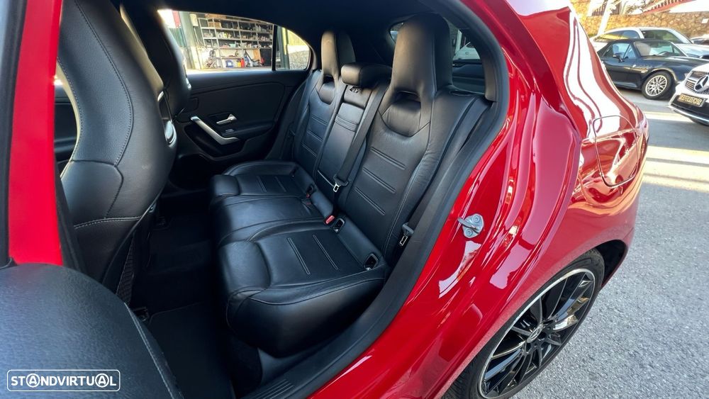 Mercedes-Benz A 180 d 7G-DCT AMG Line - 12