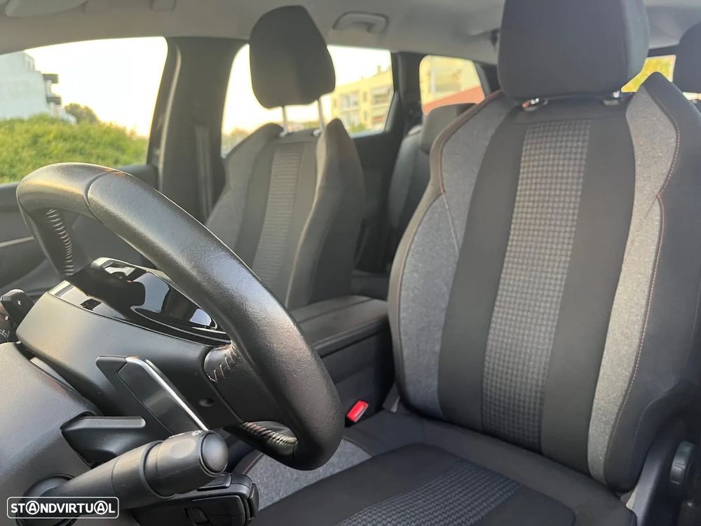 Peugeot 5008 1.5 BlueHDi Active Pack EAT8 - 37