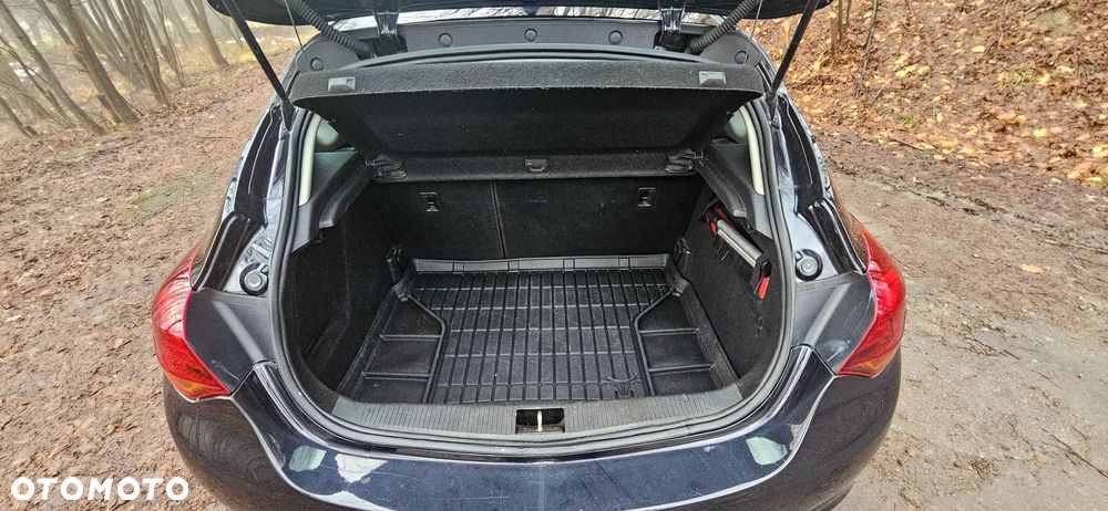 Opel Astra 2.0 CDTI Cosmo - 14