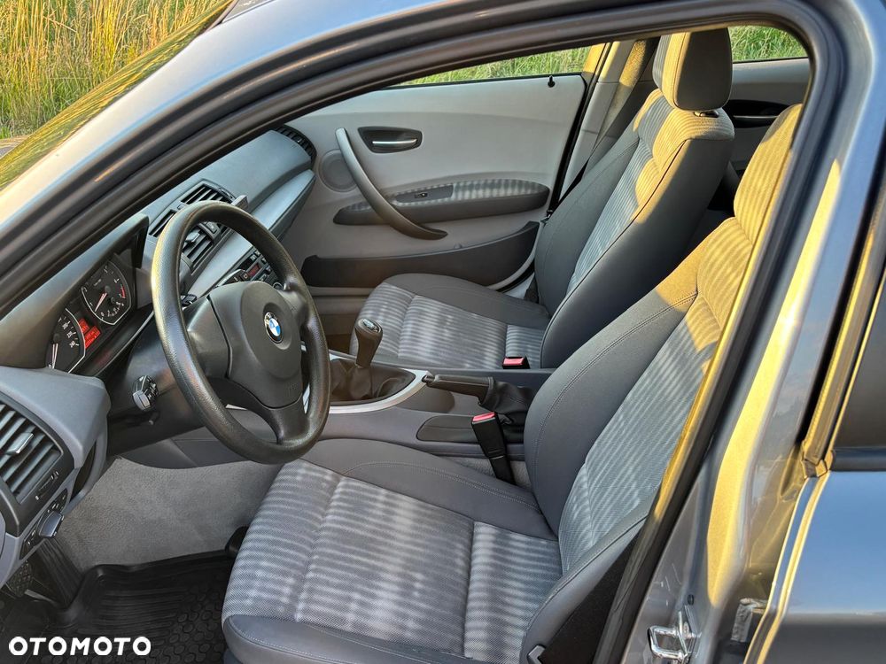 BMW Seria 1 - 12