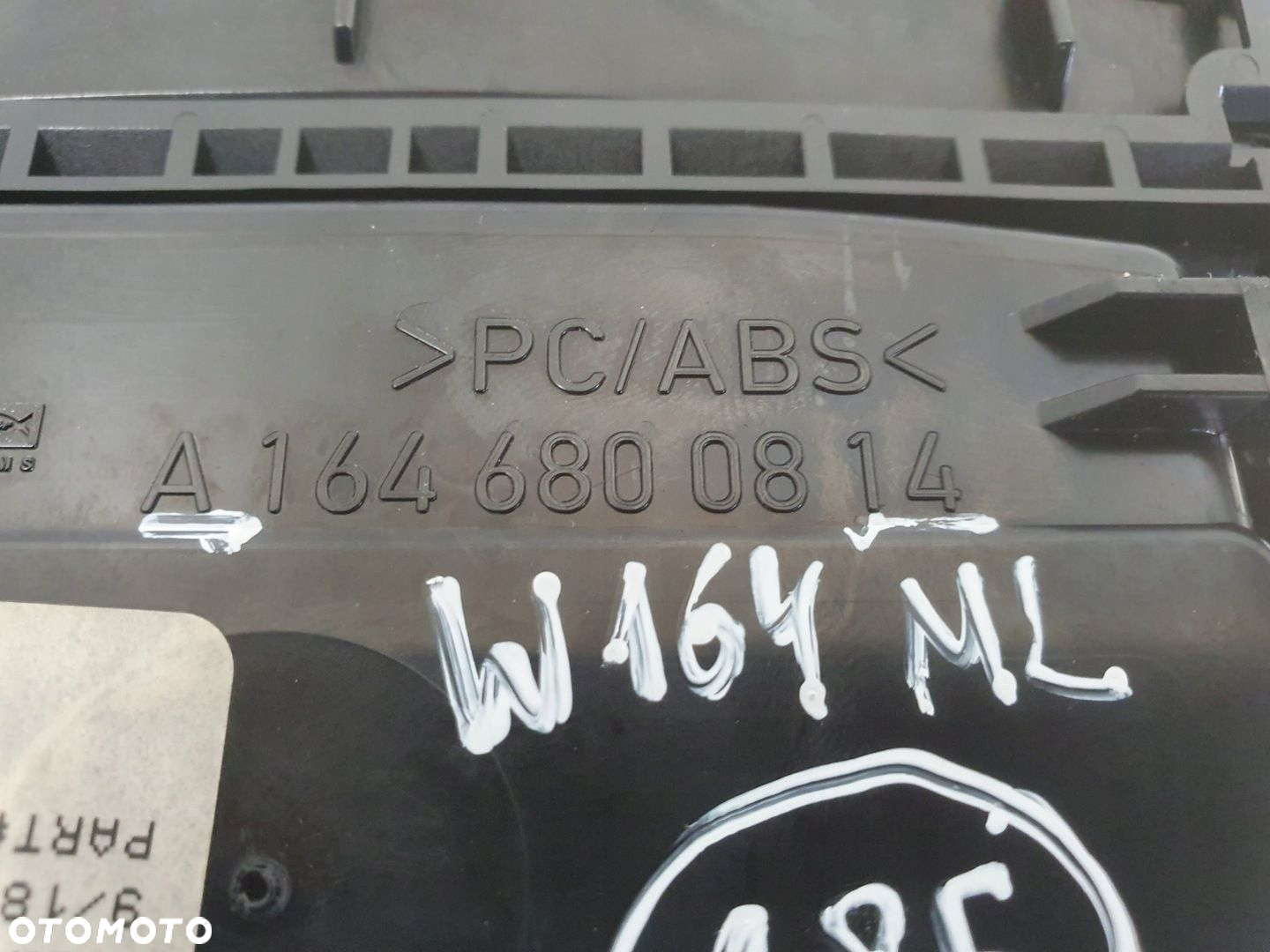 Mercedes ML W164 SCHOWEK TUNELU ŚRODKOWEGO Roletka żaluzja A1646800814 - 13