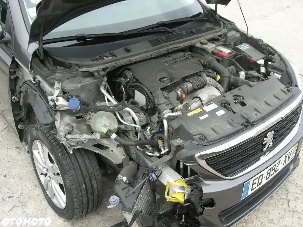 Peugeot 308 SW 1.6 BlueHDi Active S&S - 10