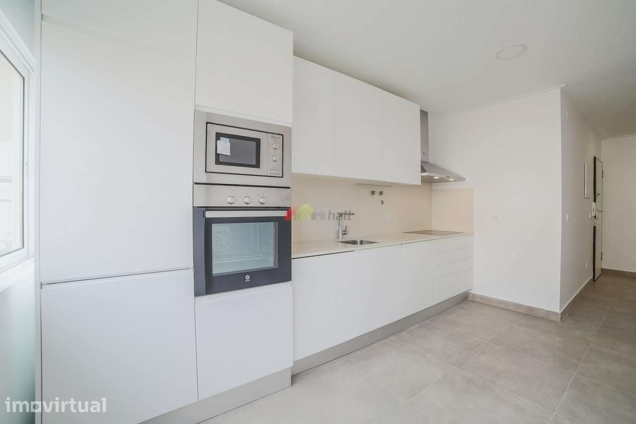 Apartamento T3 c/ terraço e churrasqueira, no Barreiro - Grande imagem: 2/17