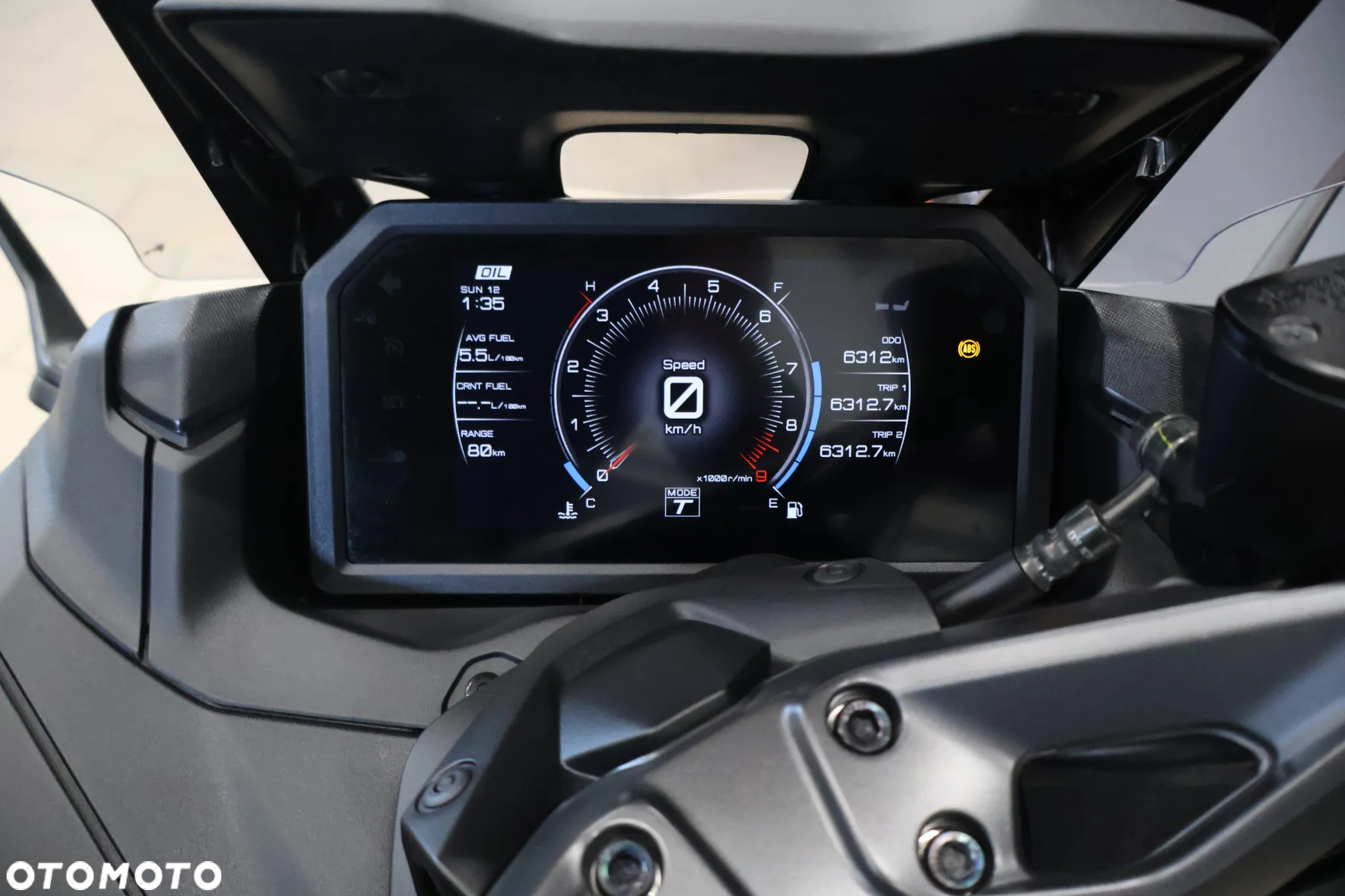 Yamaha Tmax - 12