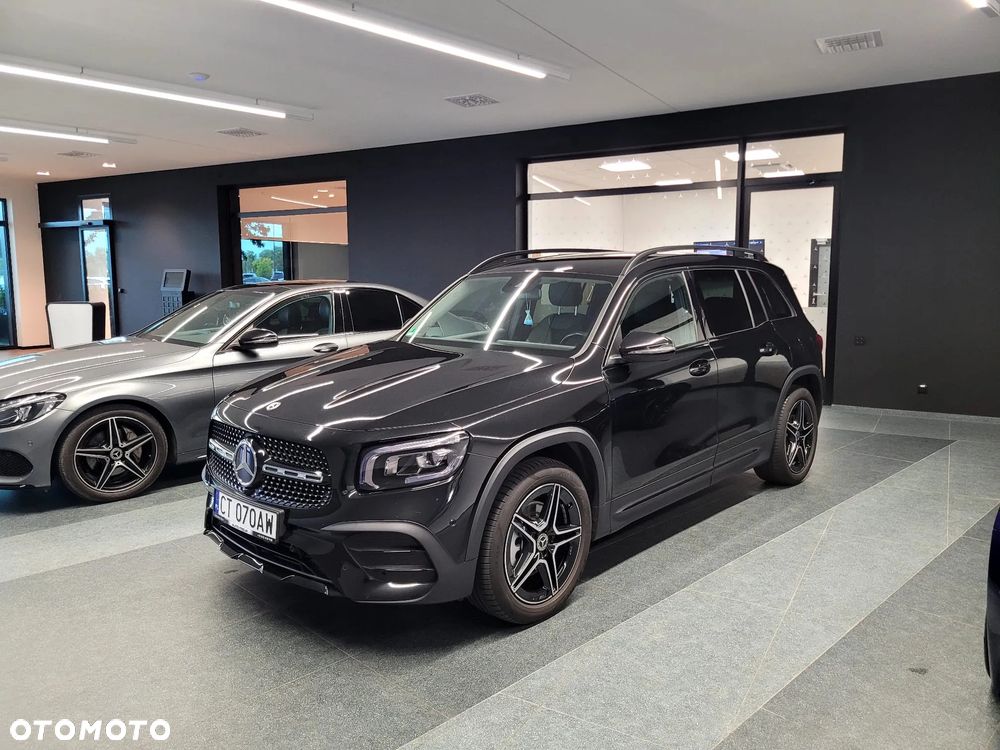 Mercedes-Benz GLB - 1