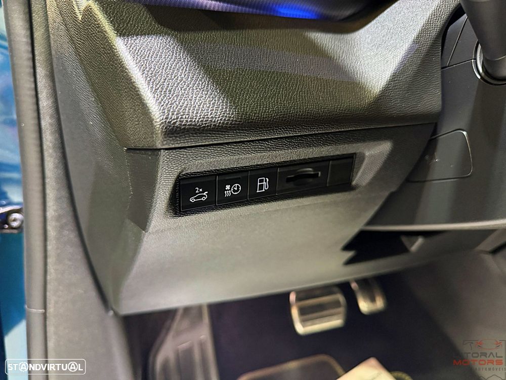 Peugeot 408 1.6 Hybrid GT e-EAT8 - 24