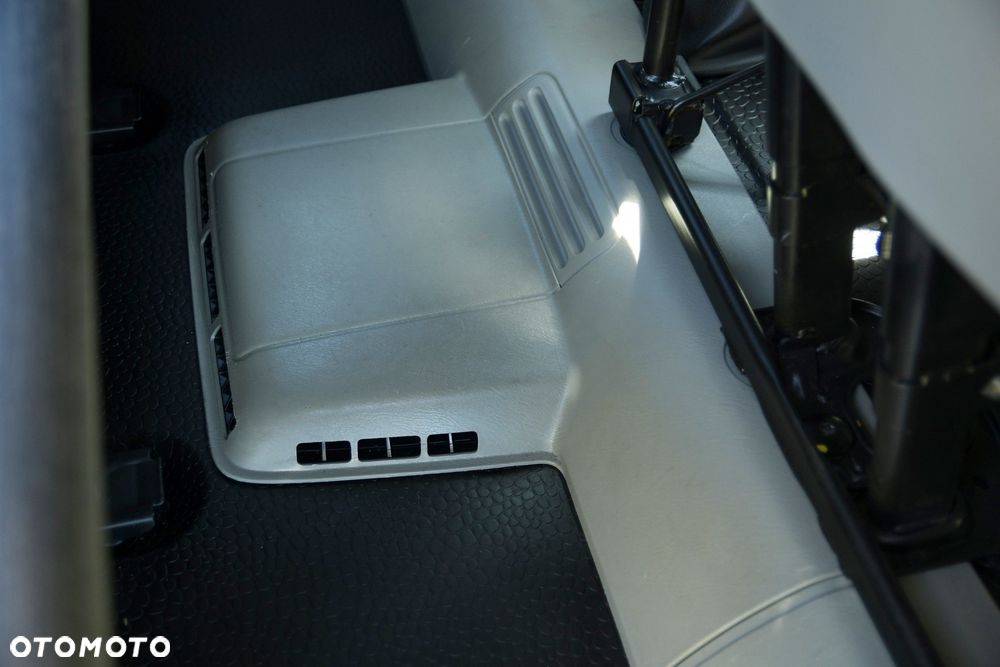 Renault Trafic - 18