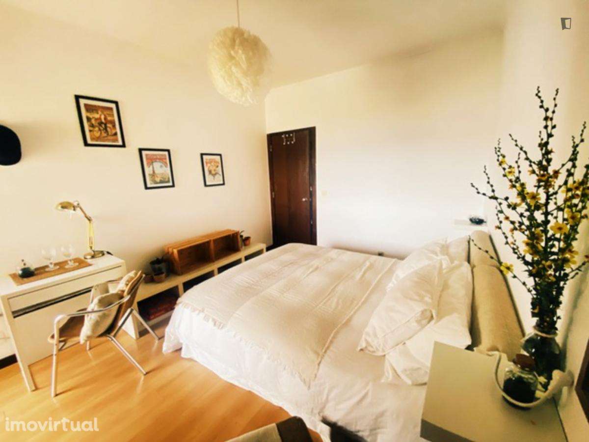 Quarto - localizado em Oeiras Lisbon - Grande imagem: 3/13