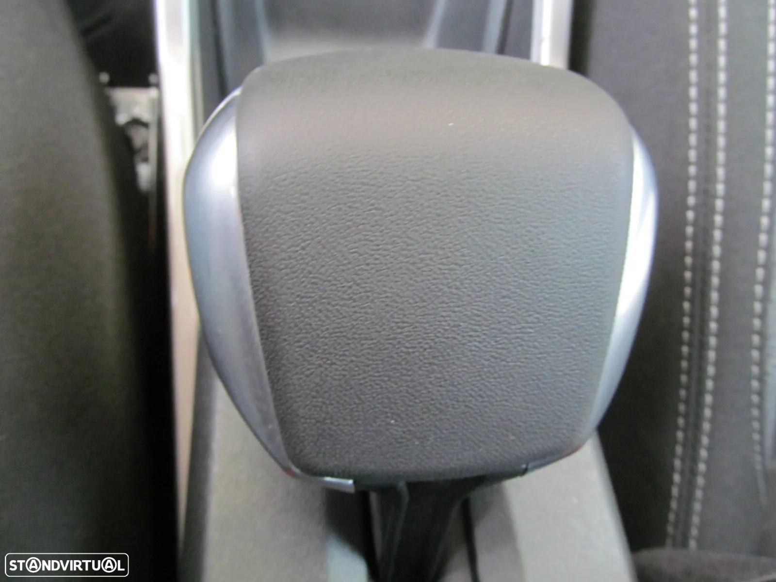 Peugeot 2008 1.2 PureTech Style - 21
