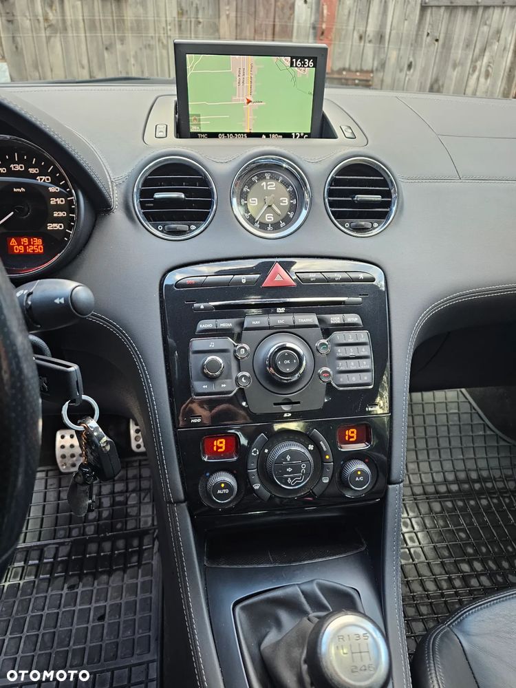 Peugeot RCZ 1.6 THP - 11