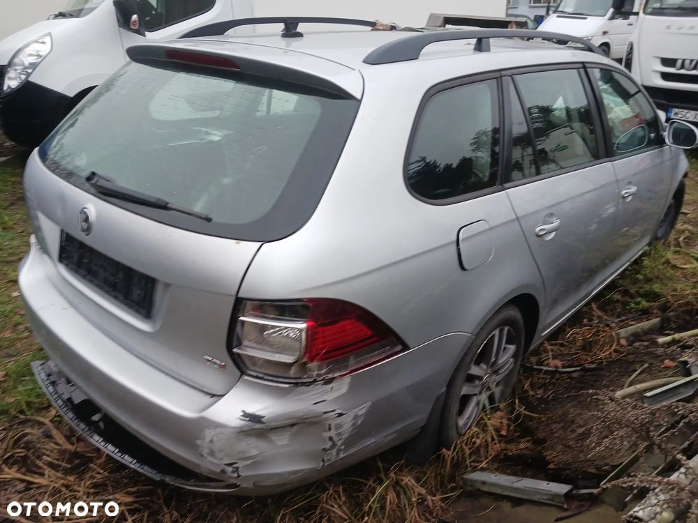 Volkswagen Golf 1.6 TDI DPF DSG Comfortline - 5