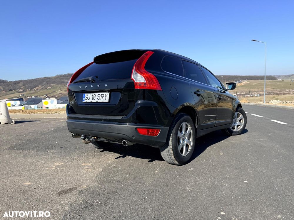 Volvo XC 60 D3 AWD Aut. Momentum - 5
