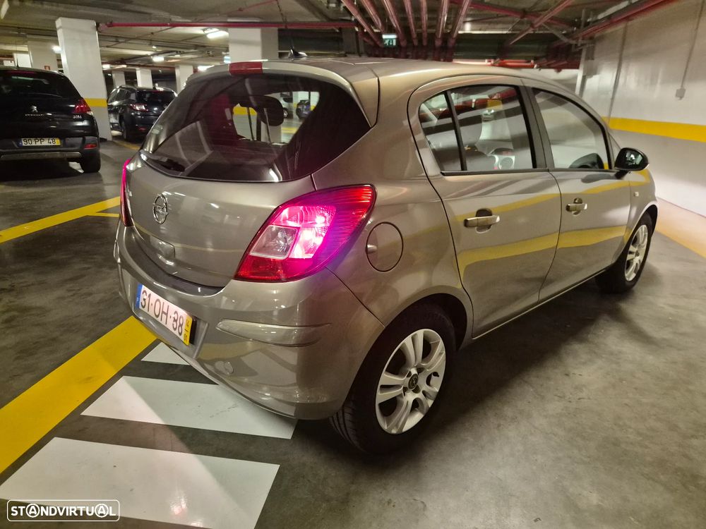 Opel Corsa 1.2 Connect - 11