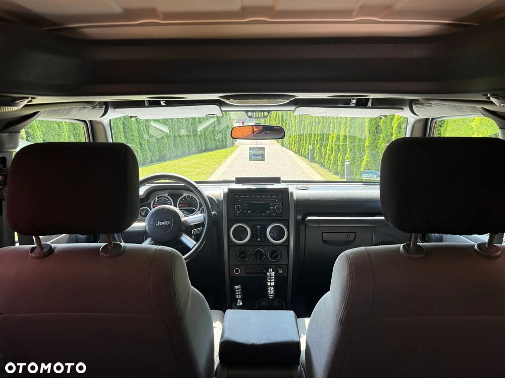 Jeep Wrangler Unlimited 3.8 Sahara - 13