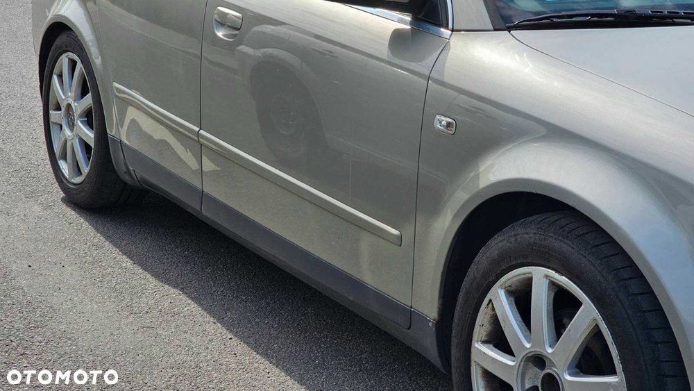 Audi A4 Limousine - 5