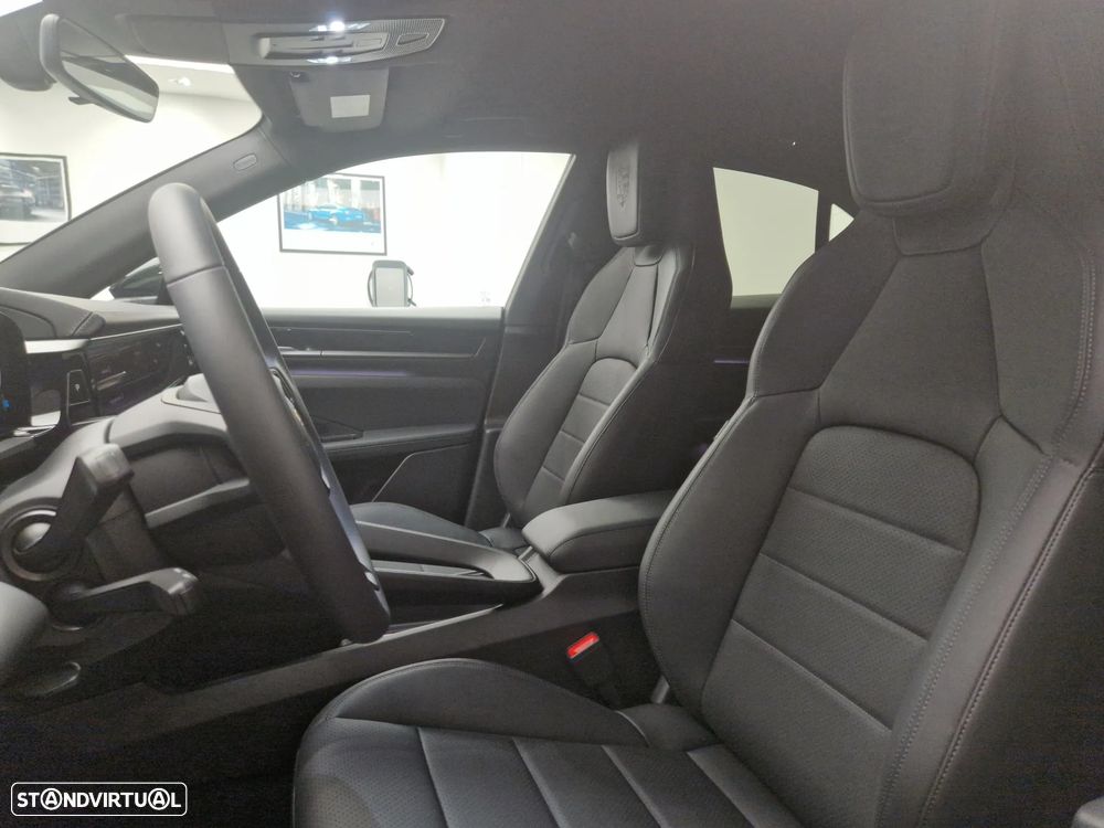 Porsche Macan Electric 4 - 15
